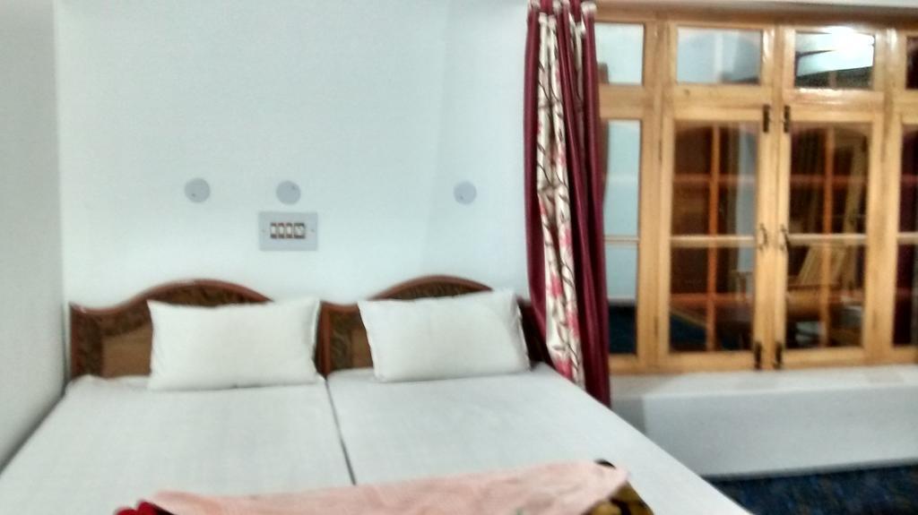 Ldumra Oasis Hotel Hundar ภายนอก รูปภาพ
