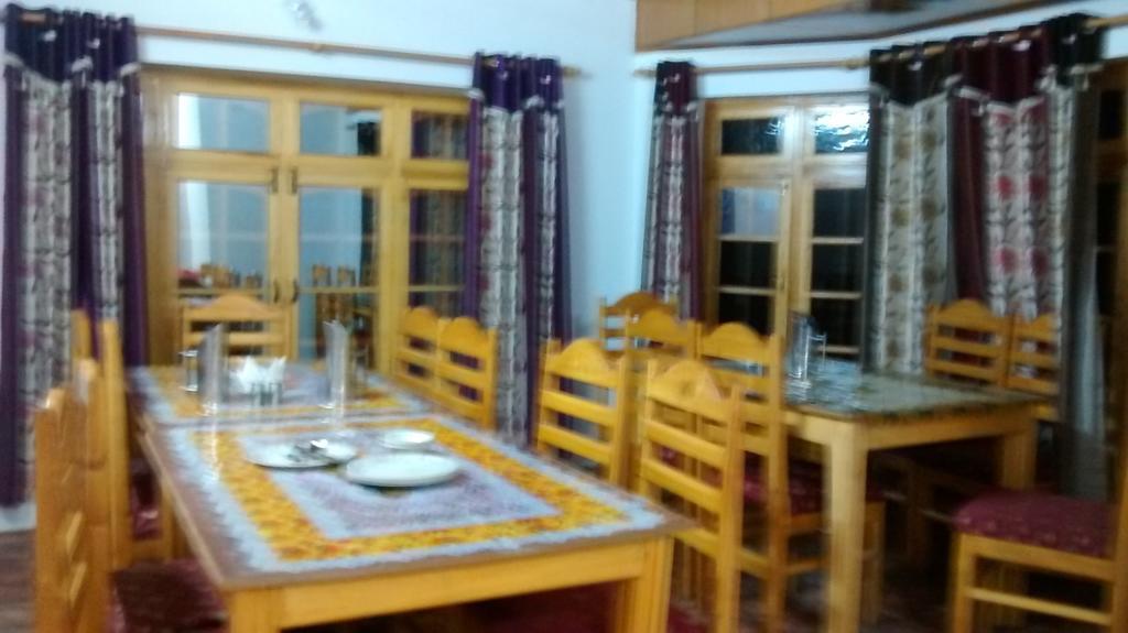 Ldumra Oasis Hotel Hundar ภายนอก รูปภาพ
